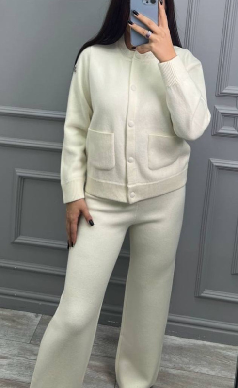 КОСТЮМ MONCLER фото