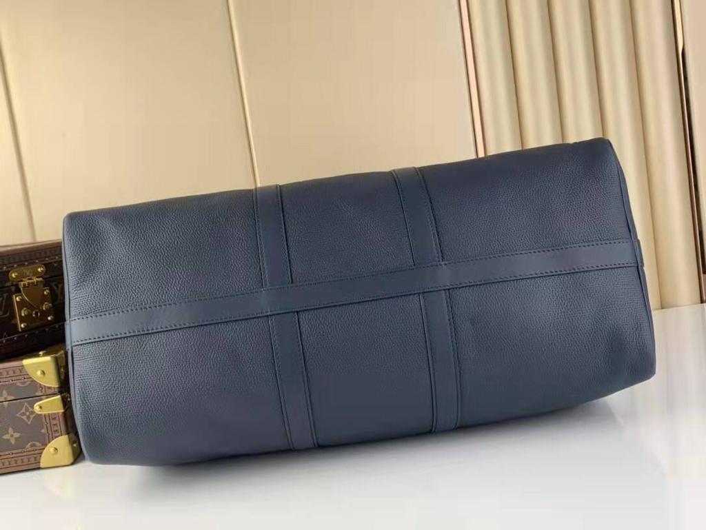 ДОРОЖНАЯ СУМКА LOUIS VUITTON детальное фото