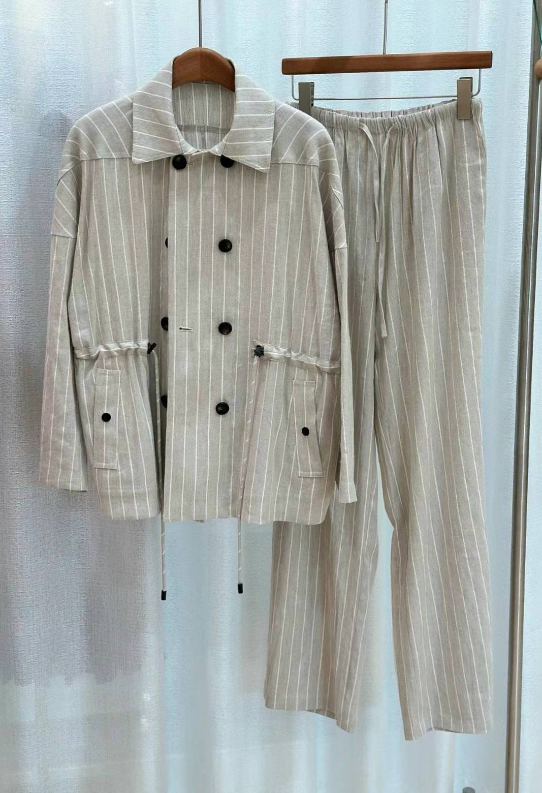 КОСТЮМ BRUNELLO CUCINELLI детальное фото