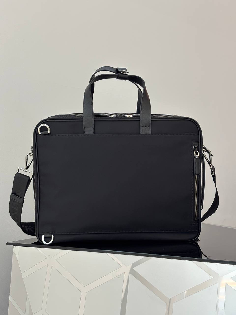 ПОРТФЕЛЬ PRADA детальное фото