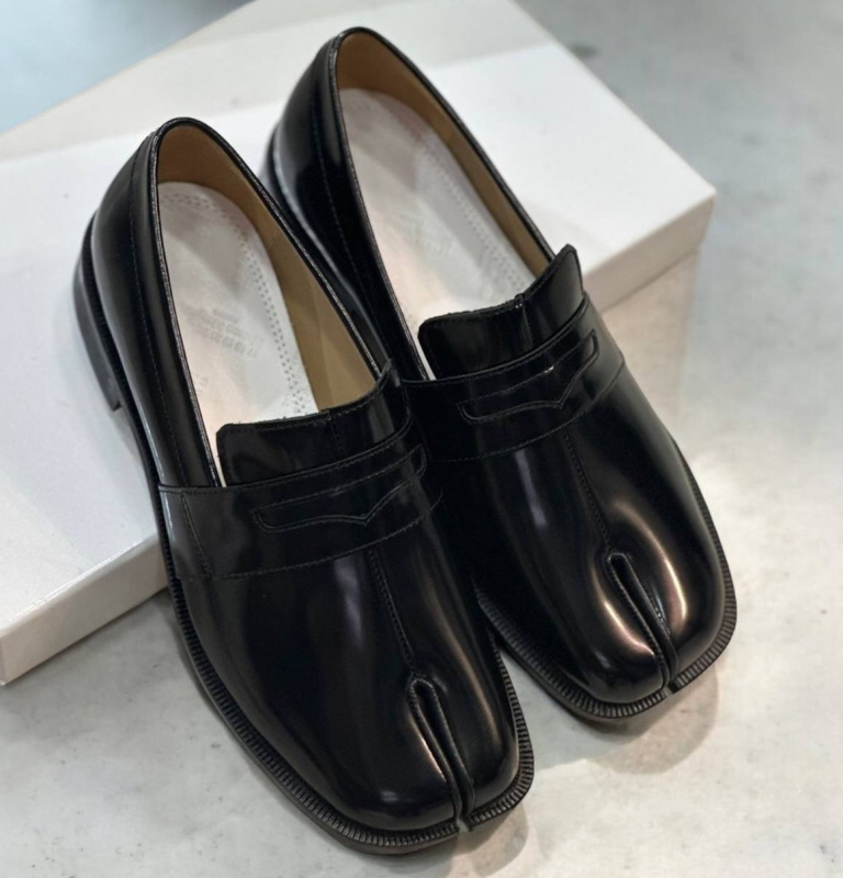 ЛОФЕРЫ MAISON MARGIELA фото