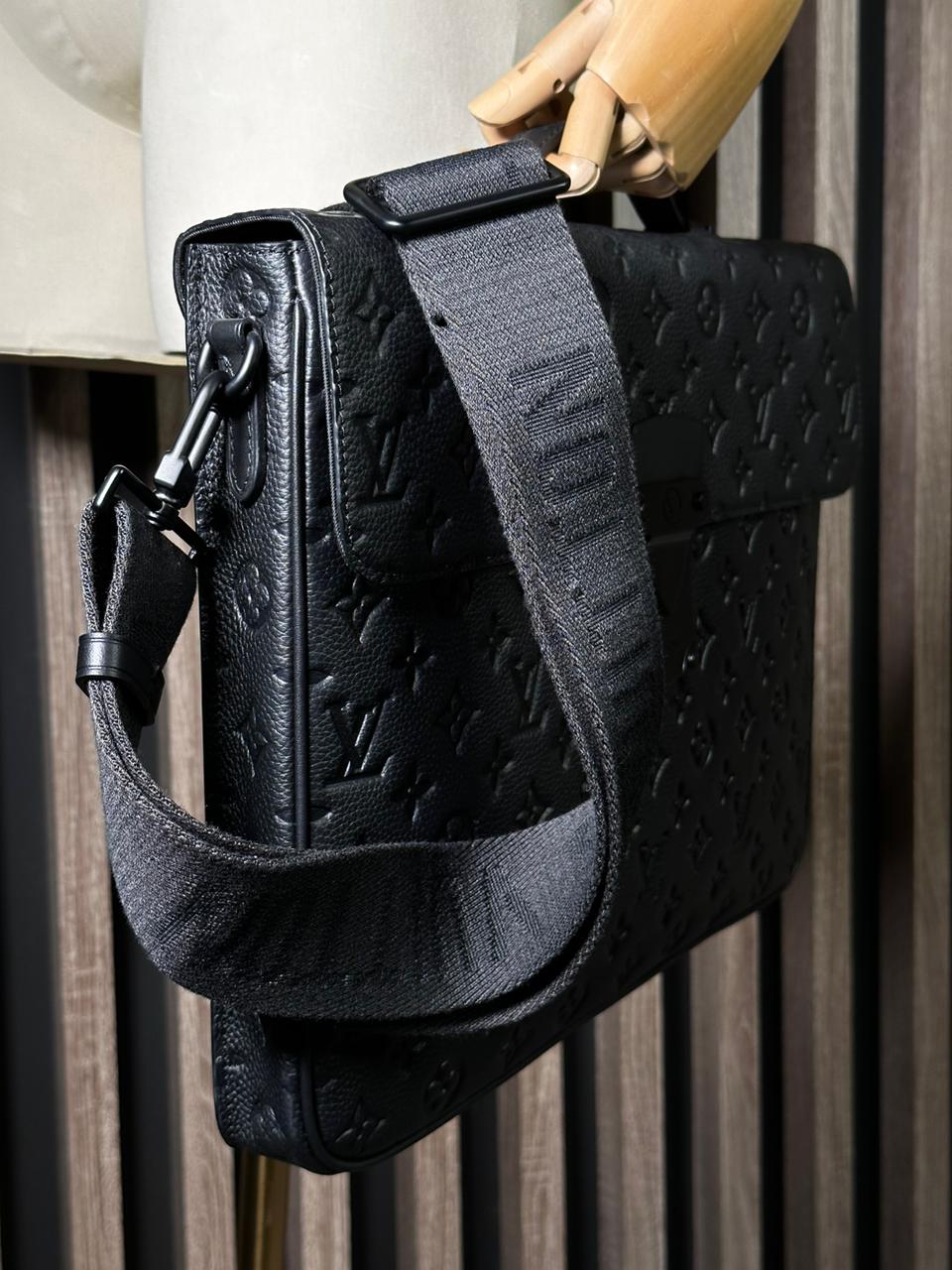 МУЖСКОЙ ПОРТФЕЛЬ LOUIS VUITTON детальное фото