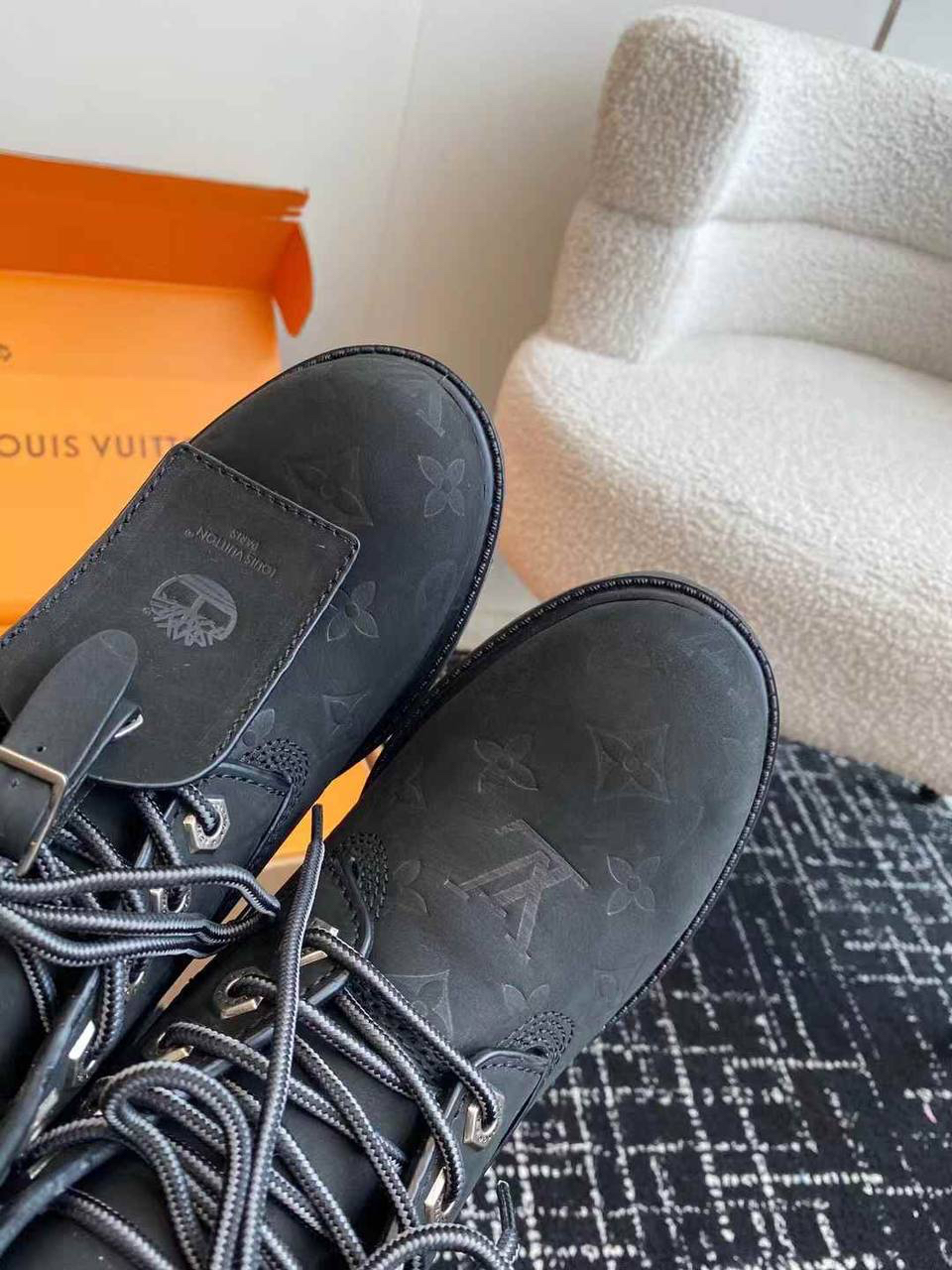 МУЖСКИЕ БОТИНКИ LOUIS VUITTON детальное фото