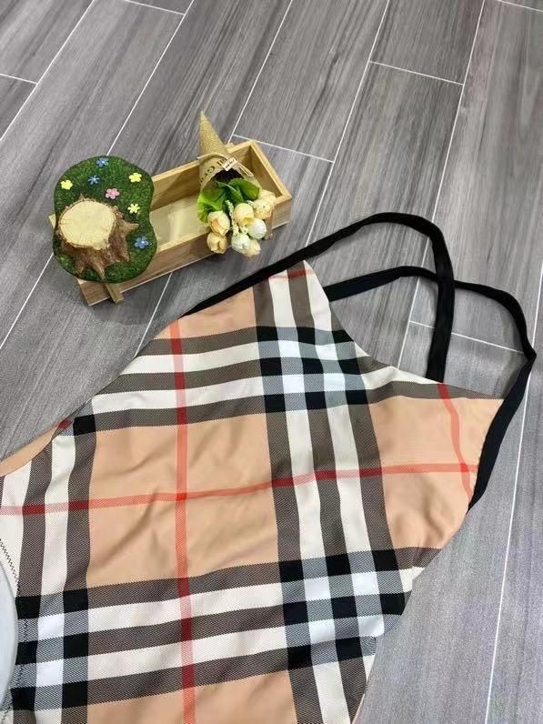 КУПАЛЬНИК BURBERRY детальное фото