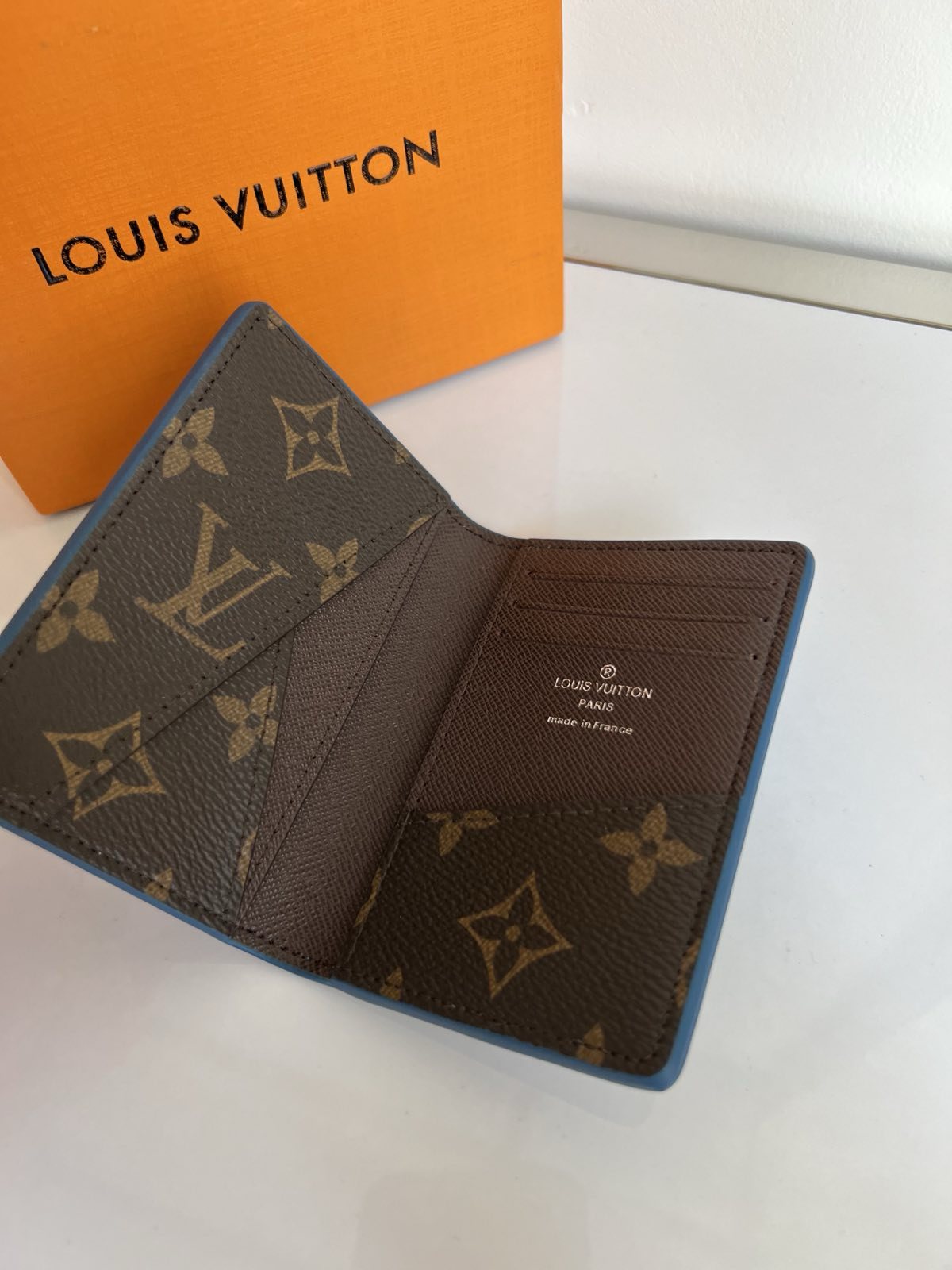 ВИЗИТНИЦА LOUIS VUITTON детальное фото