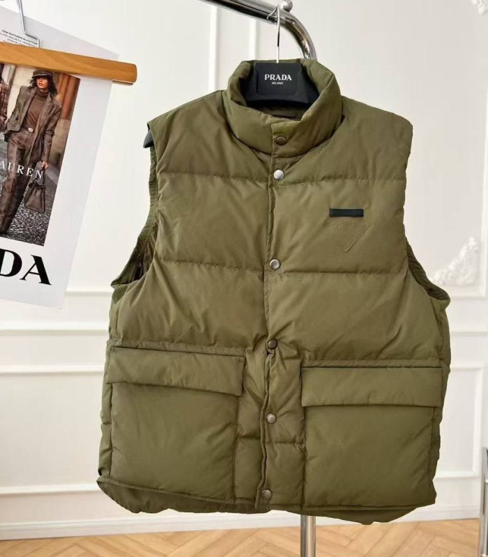 ЖИЛЕТ PRADA фото