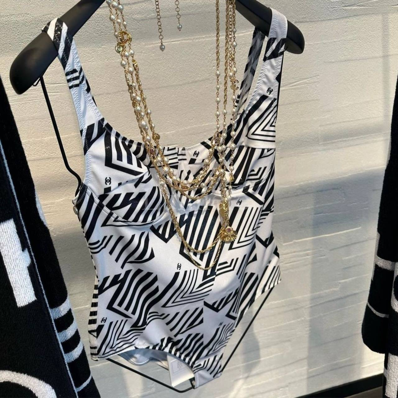 КУПАЛЬНИК CHANEL детальное фото