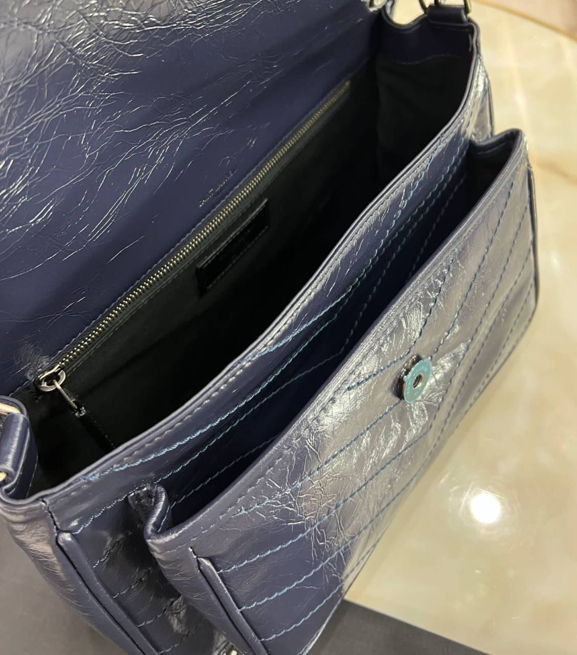 СУМКА SAINT LAURENT NIKI MEDIUM детальное фото