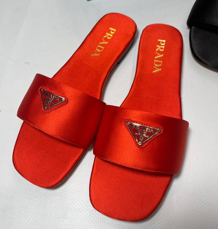 ШЛЕПКИ PRADA фото