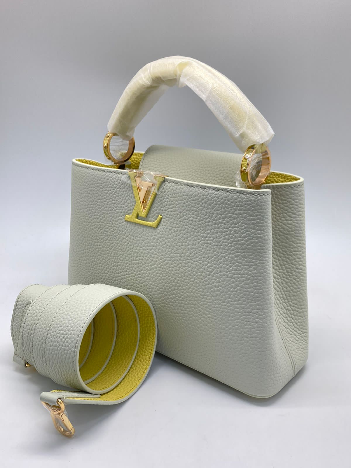 СУМКА LOUIS VUITTON детальное фото