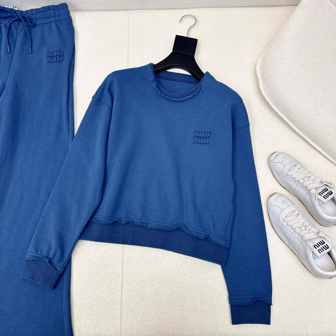 КОСТЮМ MIU MIU детальное фото