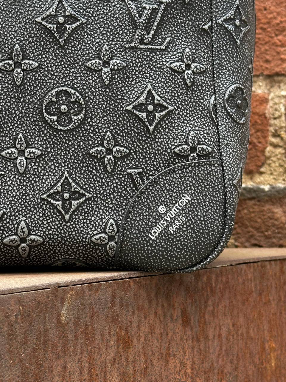 МУЖСКОЙ РЮКЗАК LOUIS VUITTON детальное фото