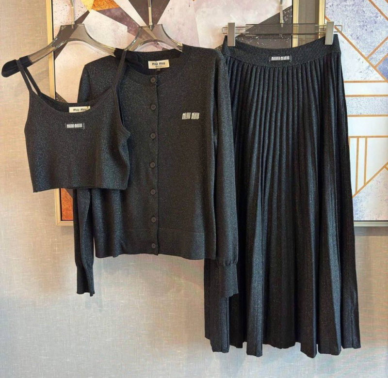 КОСТЮМ MIU MIU фото