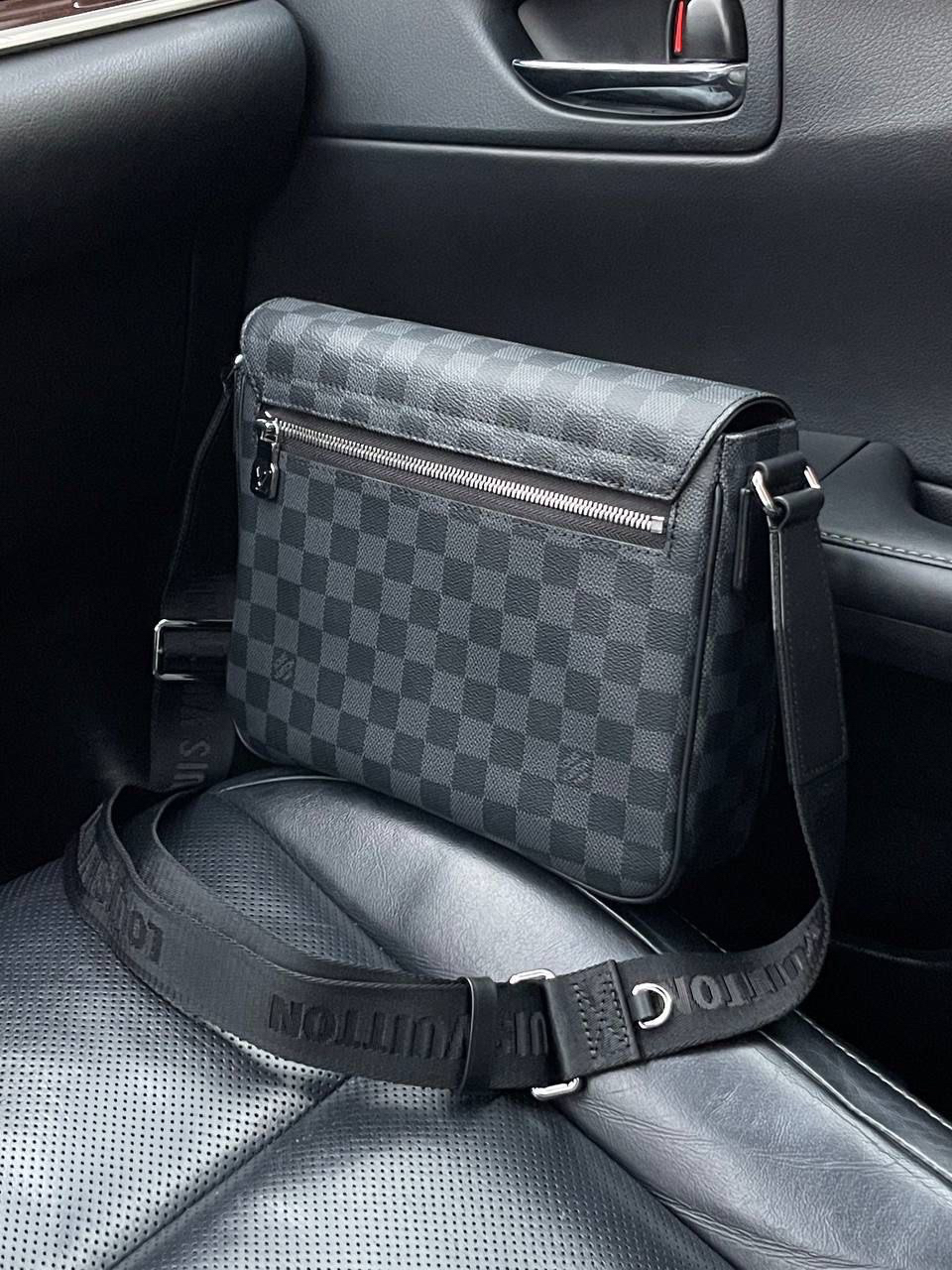 МУЖСКАЯ СУМКА МЕССЕНДЖЕР LOUIS VUITTON детальное фото
