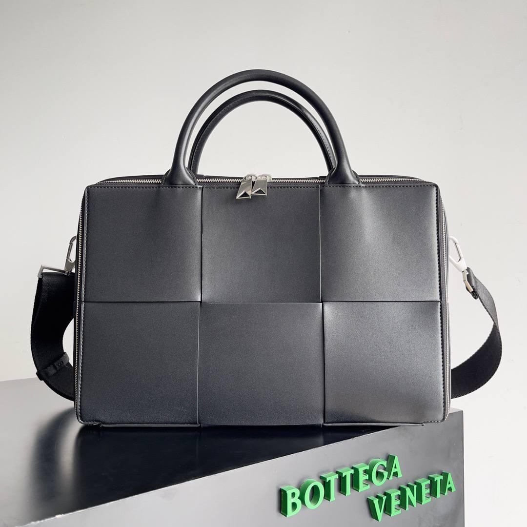 МУЖСКОЙ ПОРТФЕЛЬ BOTTEGA VENETA детальное фото