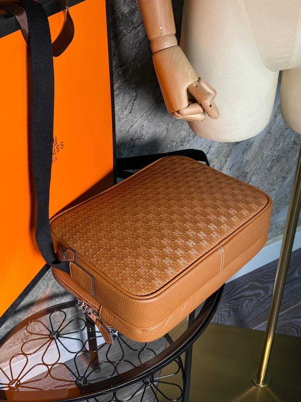 МУЖСКАЯ СУМКА МЕССЕНДЖЕР HERMES детальное фото