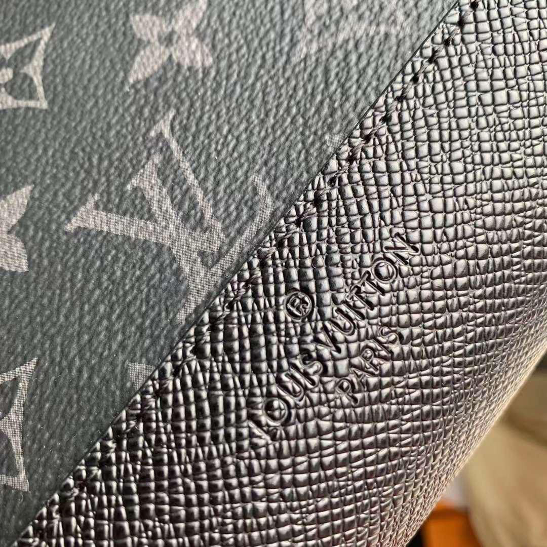 МУЖСКАЯ СУМКА СЛИНГ LOUIS VUITTON детальное фото