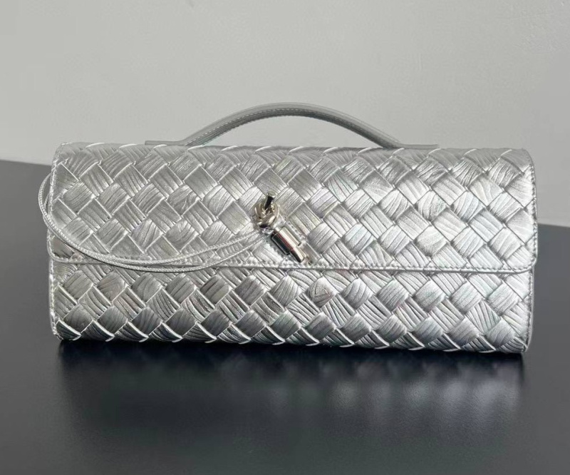 КЛАТЧ BOTTEGA VENETA фото