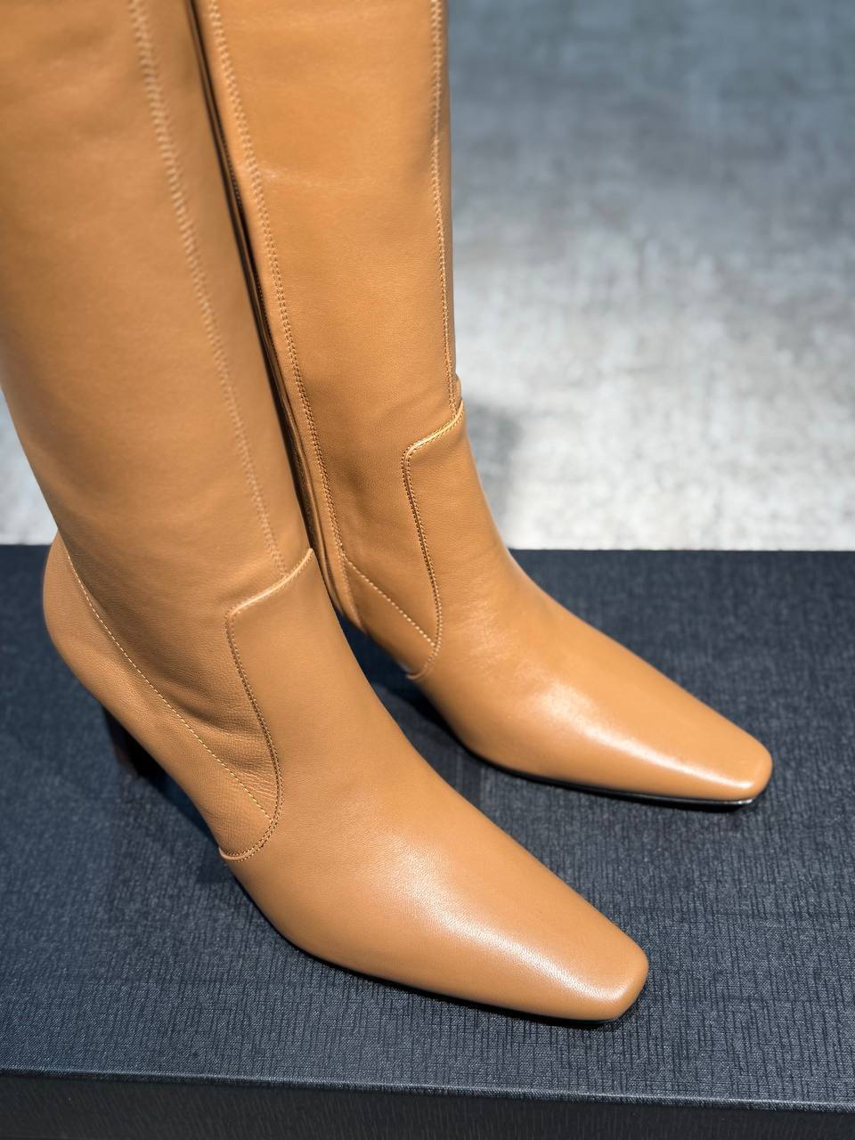 САПОГИ SAINT LAURENT детальное фото