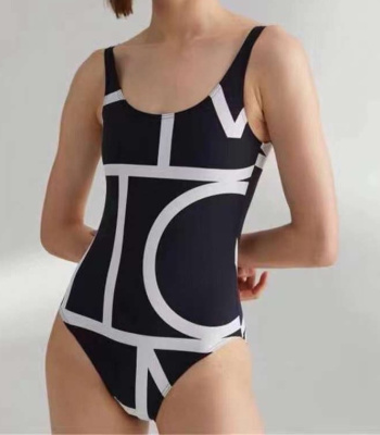 КУПАЛЬНИК TOTEME фото