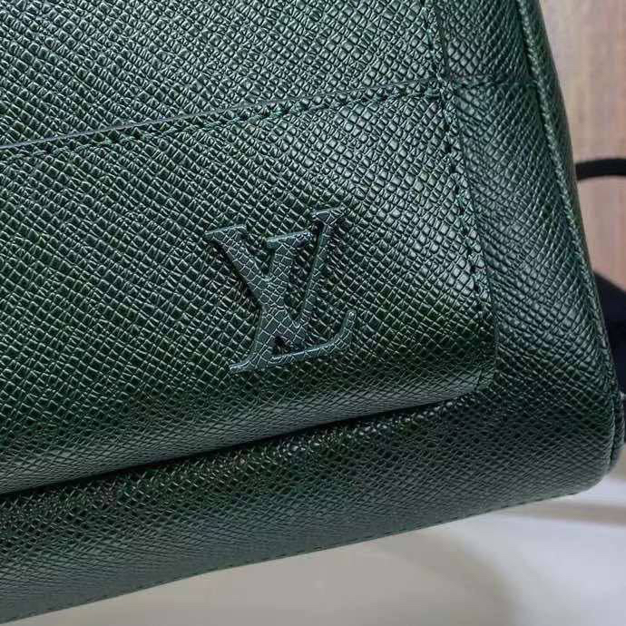 МУЖСКОЙ РЮКЗАК LOUIS VUITTON детальное фото