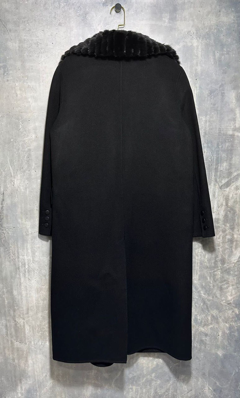 ПАЛЬТО FENDI детальное фото