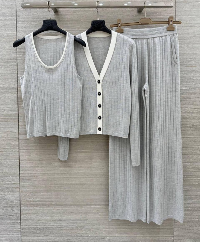 КОСТЮМ BRUNELLO CUCINELLI фото
