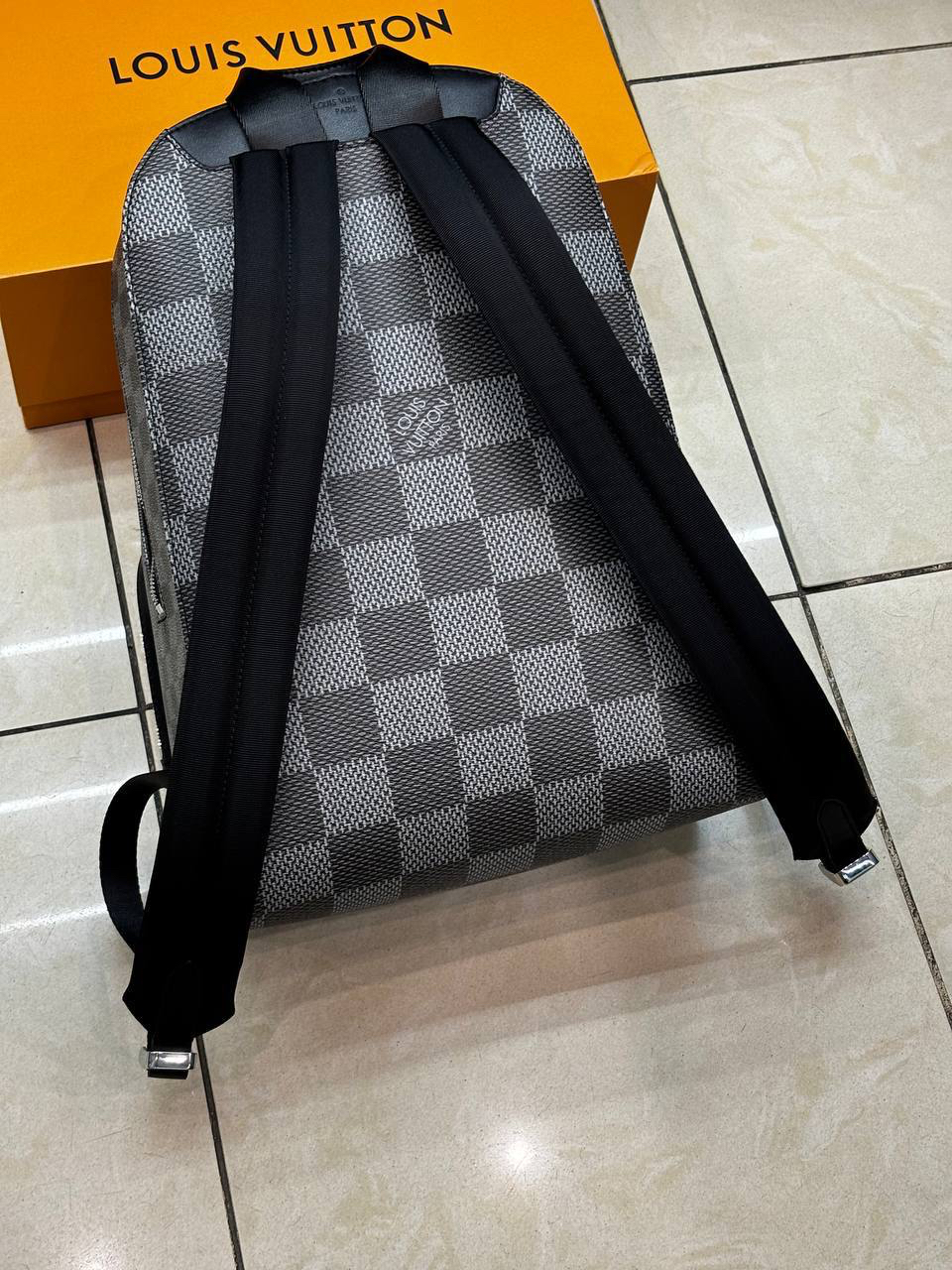 МУЖСКОЙ РЮКЗАК LOUIS VUITTON детальное фото