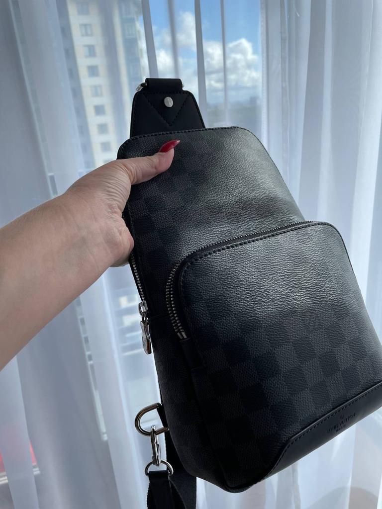 МУЖСКАЯ СУМКА СЛИНГ LOUIS VUITTON детальное фото