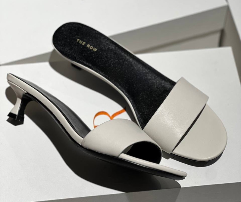 ШЛЕПКИ THE ROW фото