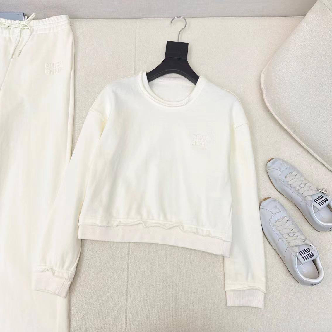 КОСТЮМ MIU MIU детальное фото