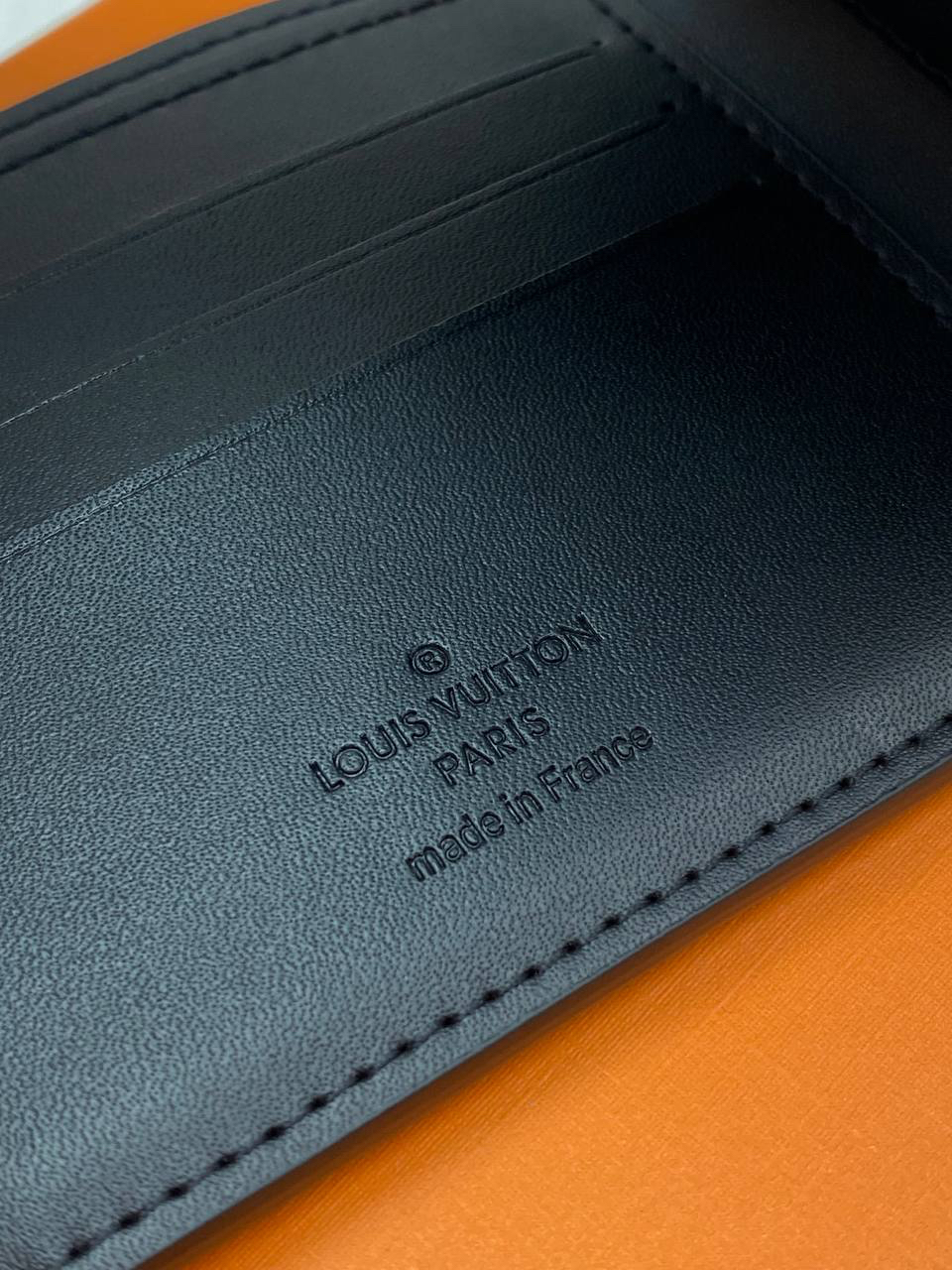 МУЖСКОЙ ПОРТМОНЕ LOUIS VUITTON детальное фото