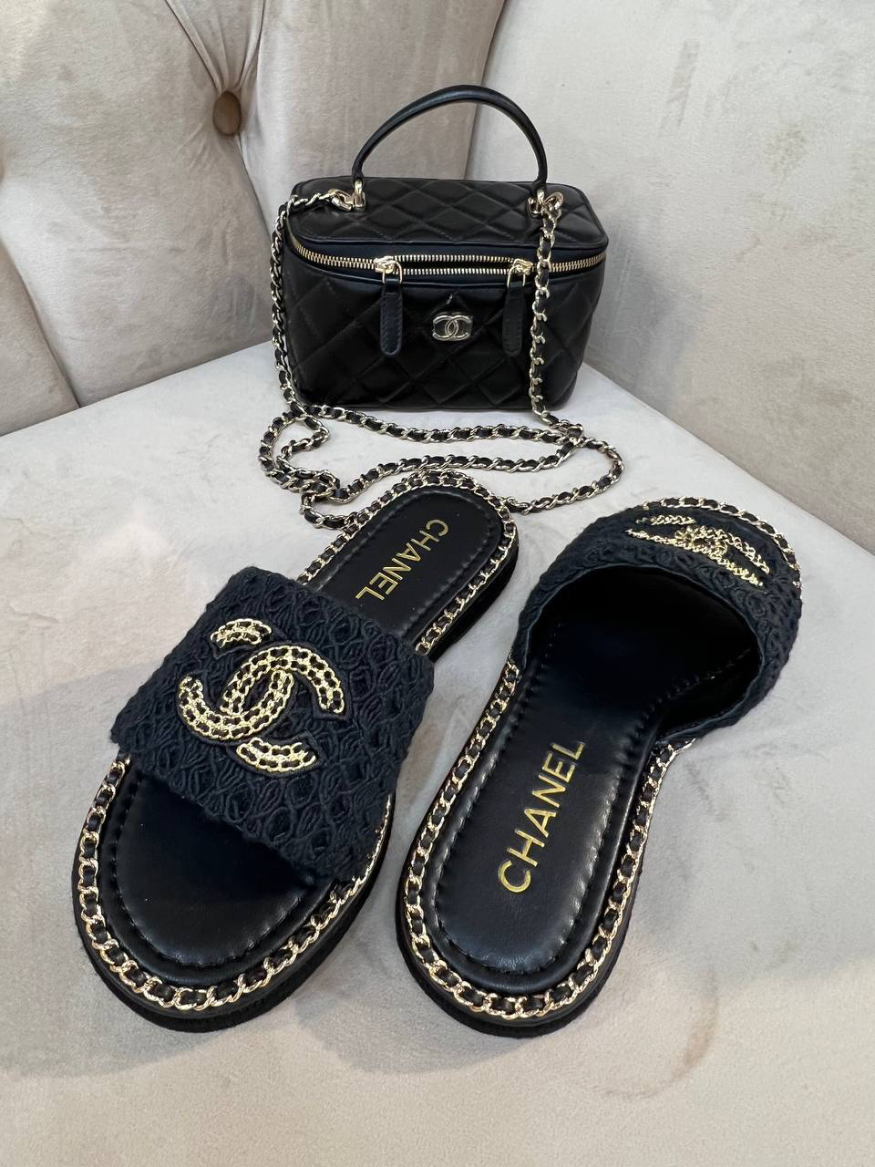 ШЛЕПКИ CHANEL детальное фото