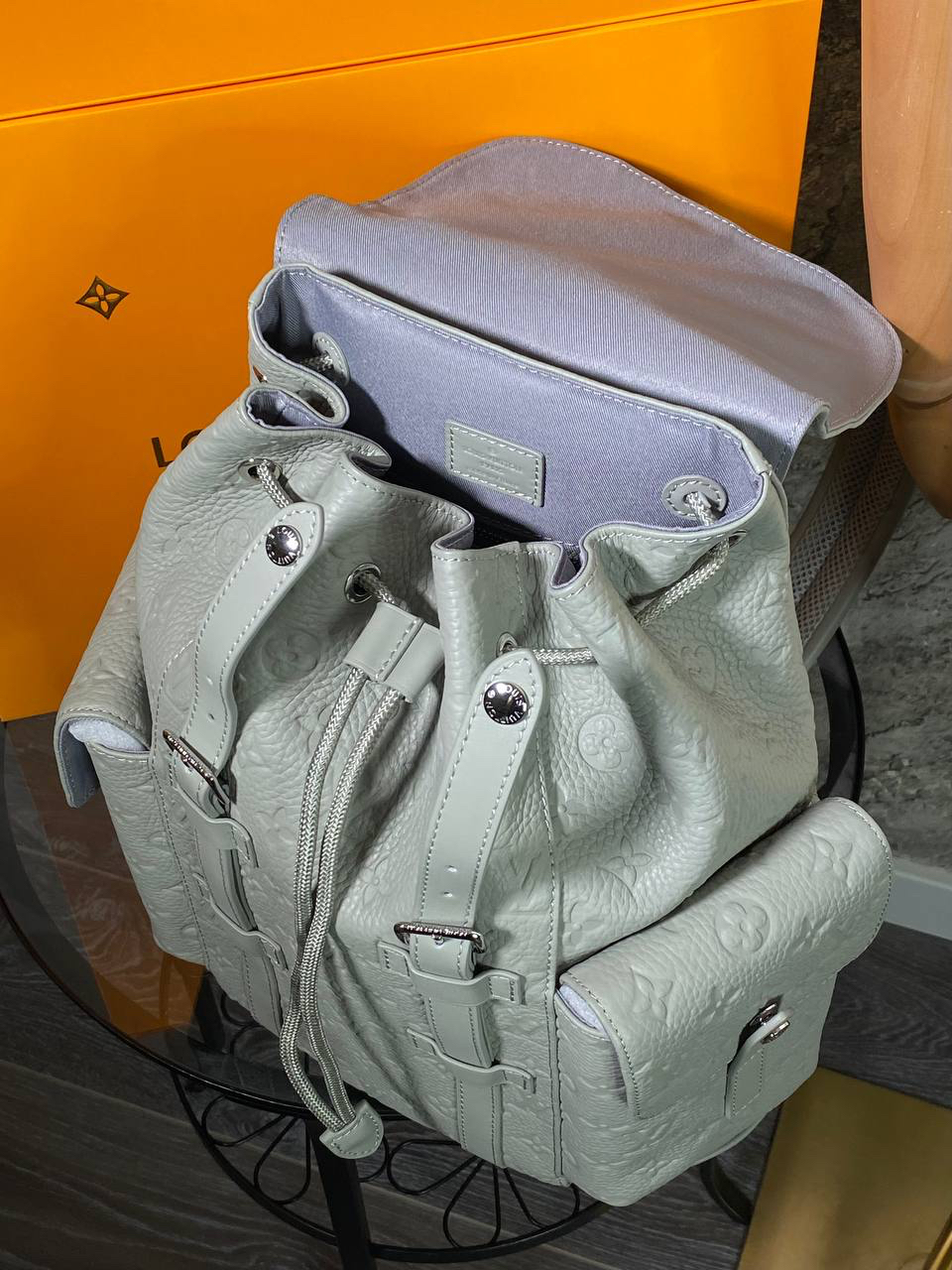 МУЖСКОЙ РЮКЗАК LOUIS VUITTON детальное фото