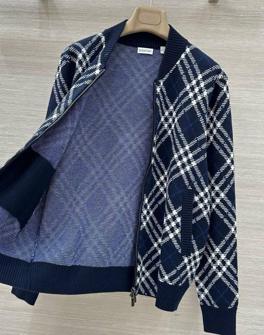 БОМБЕР BURBERRY детальное фото