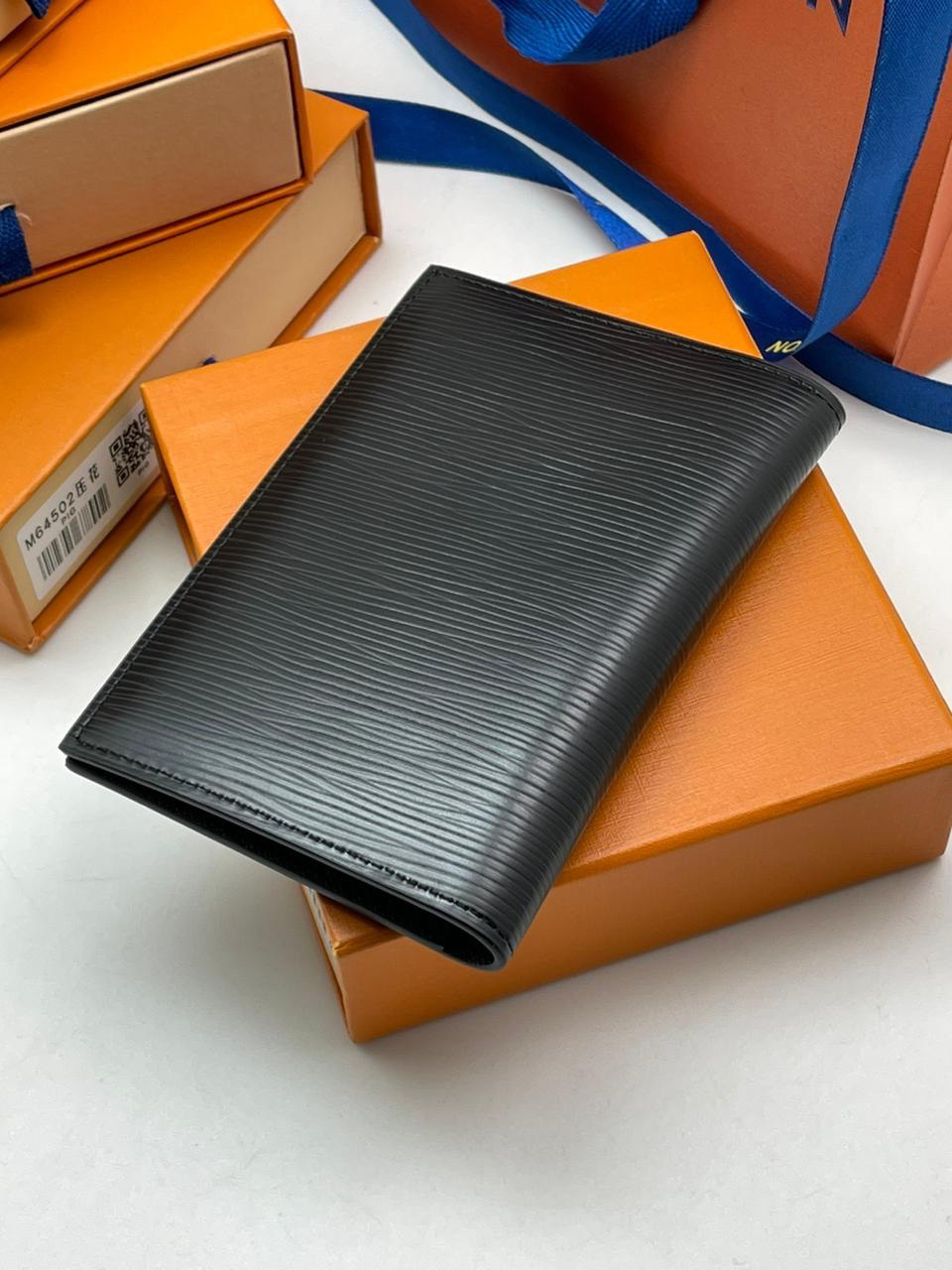 ОБЛОЖКА НА ПАСПОРТ LOUIS VUITTON детальное фото