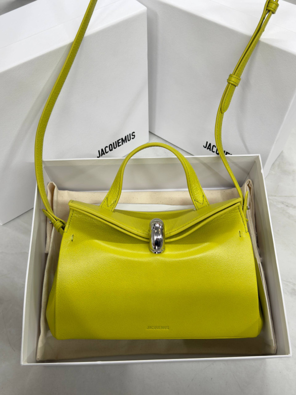 СУМКА JACQUEMUS фото