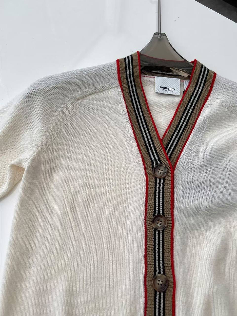 ДЕТСКИЙ КАРДИГАН BURBERRY детальное фото