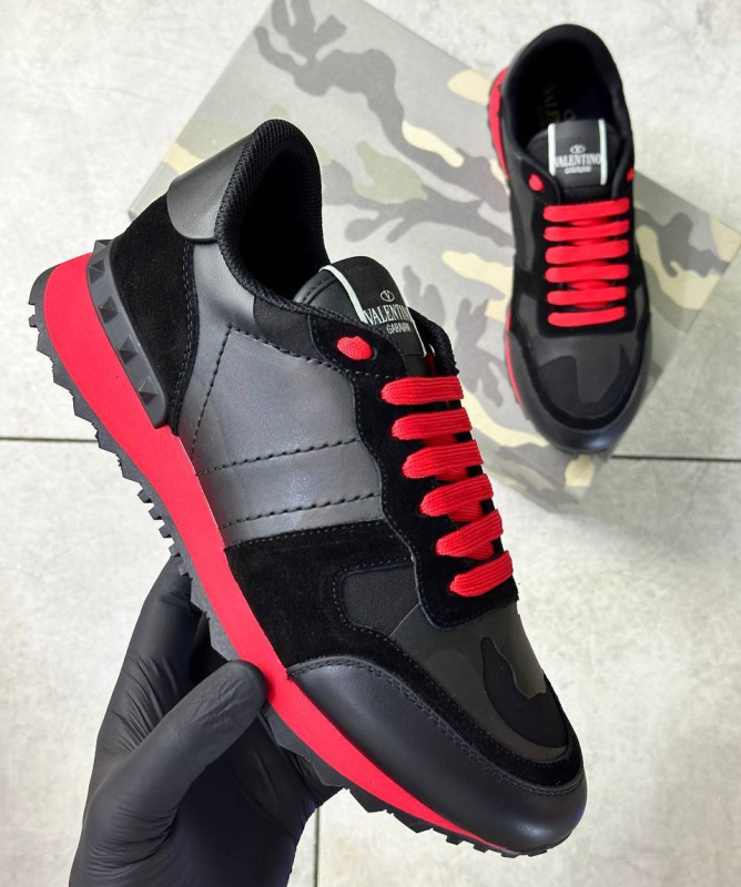 МУЖСКИЕ КРОССОВКИ VALENTINO фото