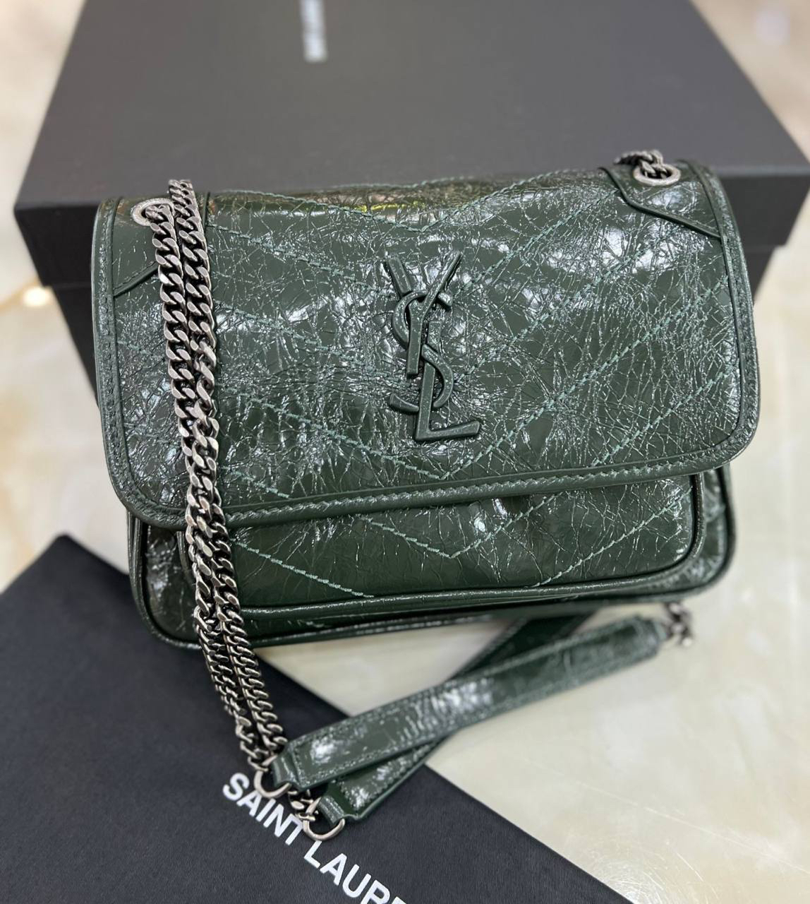 СУМКА SAINT LAURENT NIKI MEDIUM детальное фото