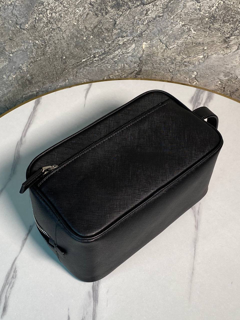 МУЖСКОЙ НЕСЕССЕР КОСМКТИЧКА PRADA детальное фото