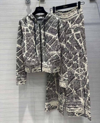 КОСТЮМ CHRISTIAN DIOR фото