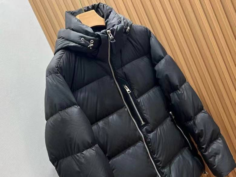 МУЖСКОЙ ПУХОВИК TOM FORD детальное фото