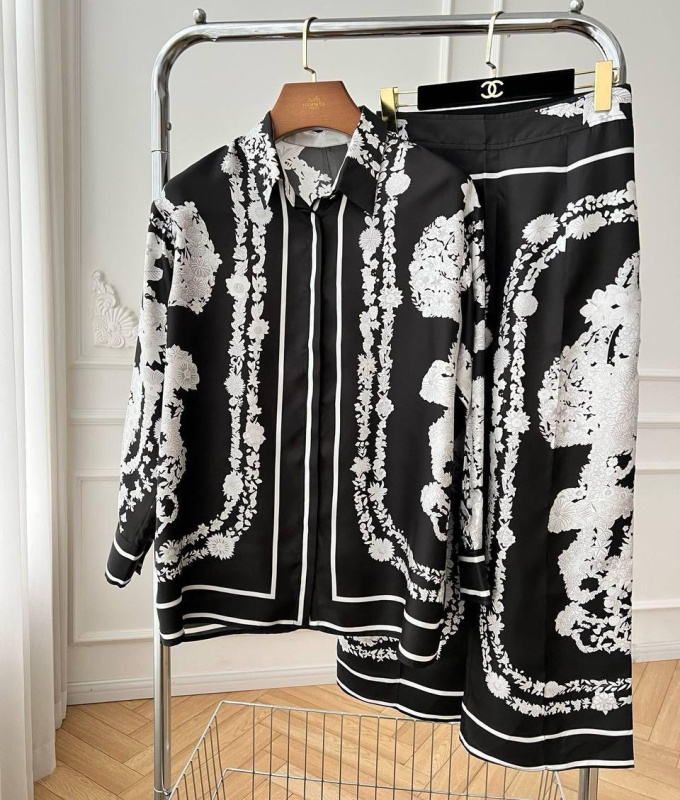 КОСТЮМ HERMES фото