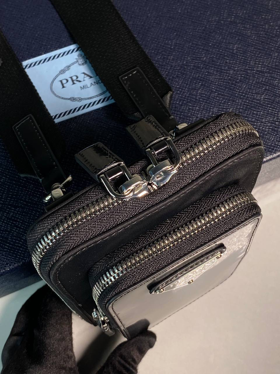 МУЖСКАЯ СУМКА МЕССЕНДЖЕР PRADA детальное фото