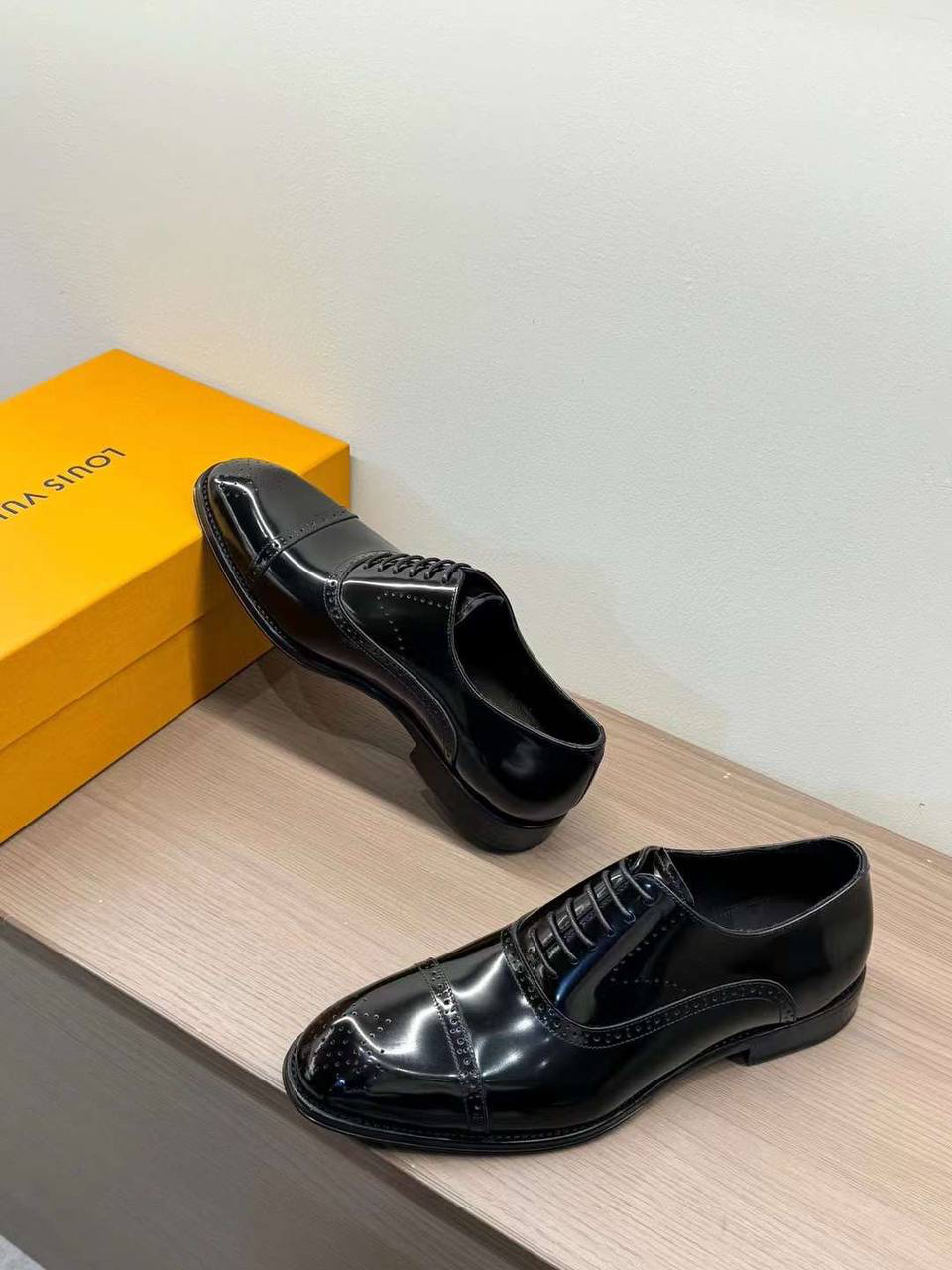 МУЖСКИЕ ТУФЛИ LOUIS VUITTON детальное фото