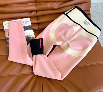 ЛОСИНЫ PRADA фото