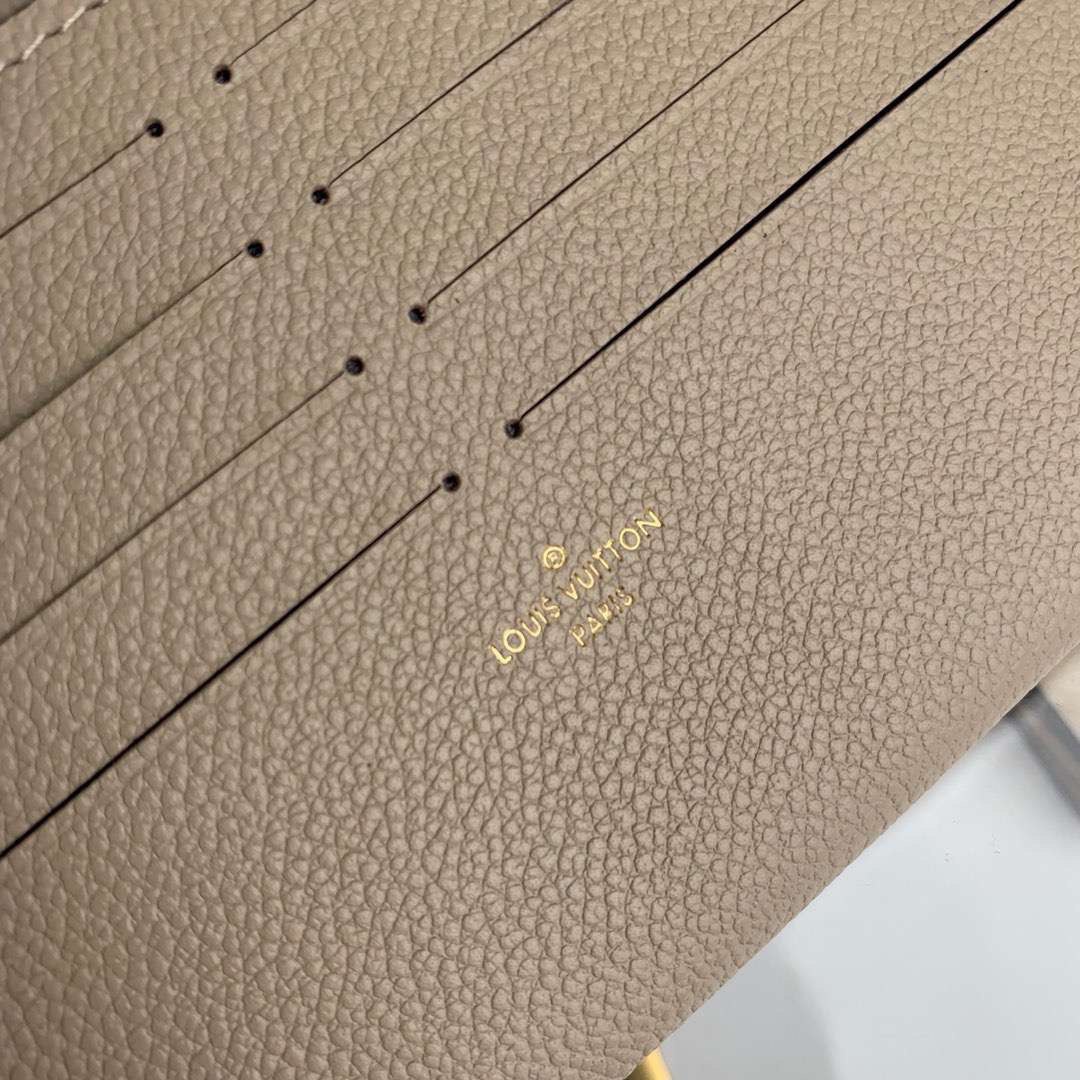 СУМКА LOUIS VUITTON детальное фото