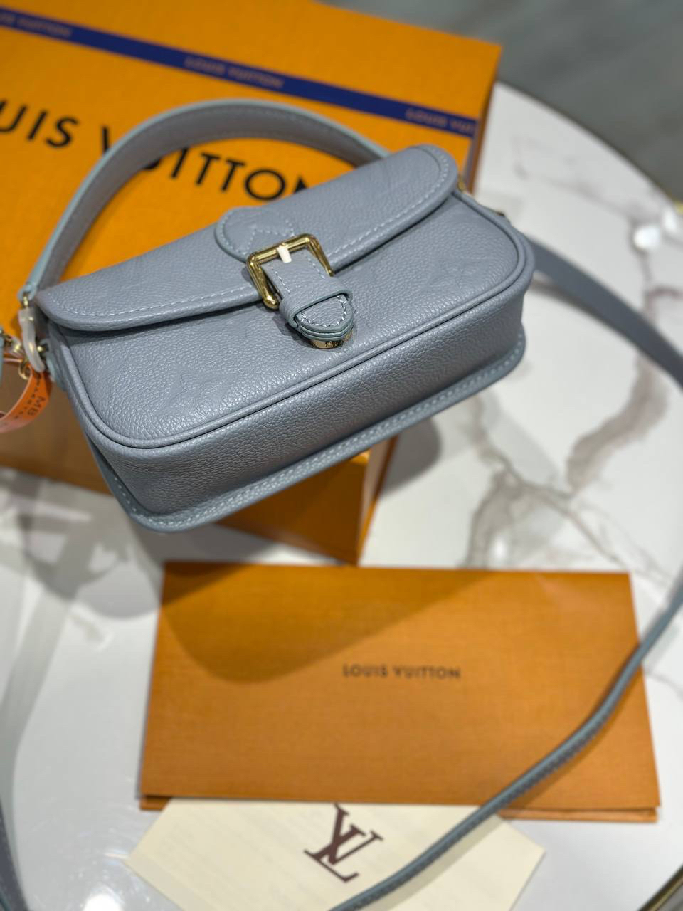 СУМКА LOUIS VUITTON детальное фото