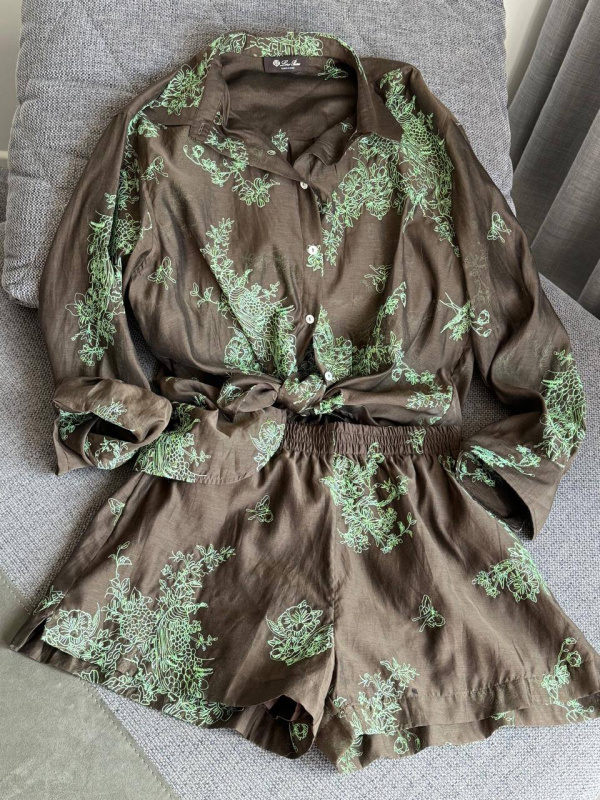 КОСТЮМ LORO PIANA фото